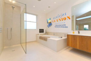 Comprar una casa para reformar | Azulejos la Unión Albacete